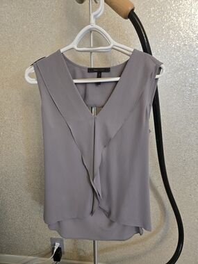 BCBGMaxAzria Gray V-Neck Ruffle Front Sleeveless Top